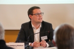 Folketingsmedlem Christian Rabjerg Madsen fra Socialdemokraterne lovede at tage opfordringen om at se nærmere på jordfordeling som værktøj med tilbage på Christiansborg under paneldebatten på Den danske Landinspektørforenings vækstkonference forleden.