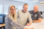 Med 30 år i telebranchen kender jeg ikke meget til teknikbranchen endnu, men jeg skal lede en flok dygtige medarbejdere, som kan hjælpe mig på det område, siger Susanne Krarup Andersen, som efter en årrække i TDC og Telia netop er hentet til teknikentreprenøren Caverion, der bl.a. udvikler livscyklus-løsninger til bygninger.